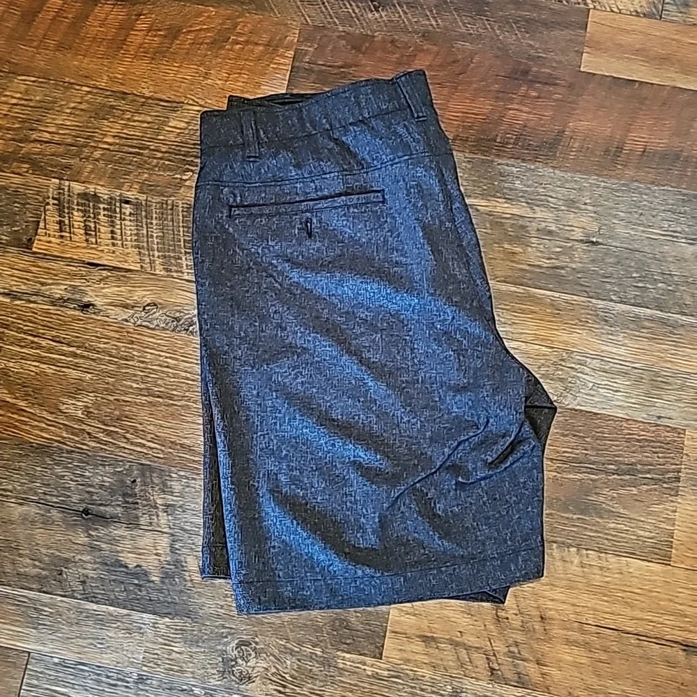 Mens under armor shorts - Picture 2 of 3